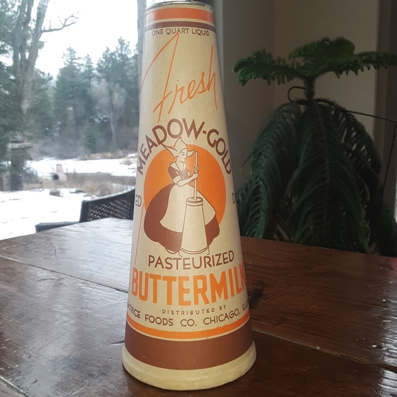 Meadow gold buttermilk 1 qt wax cone cylinder vintage New Old Stock - Picture 1 of 10